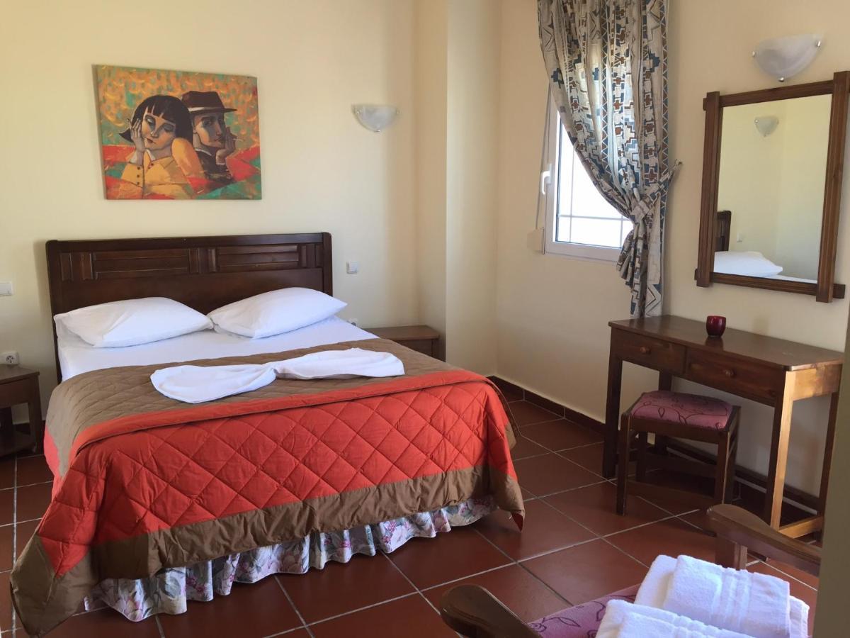 Toulipa Rooms Agia Ermioni Esterno foto