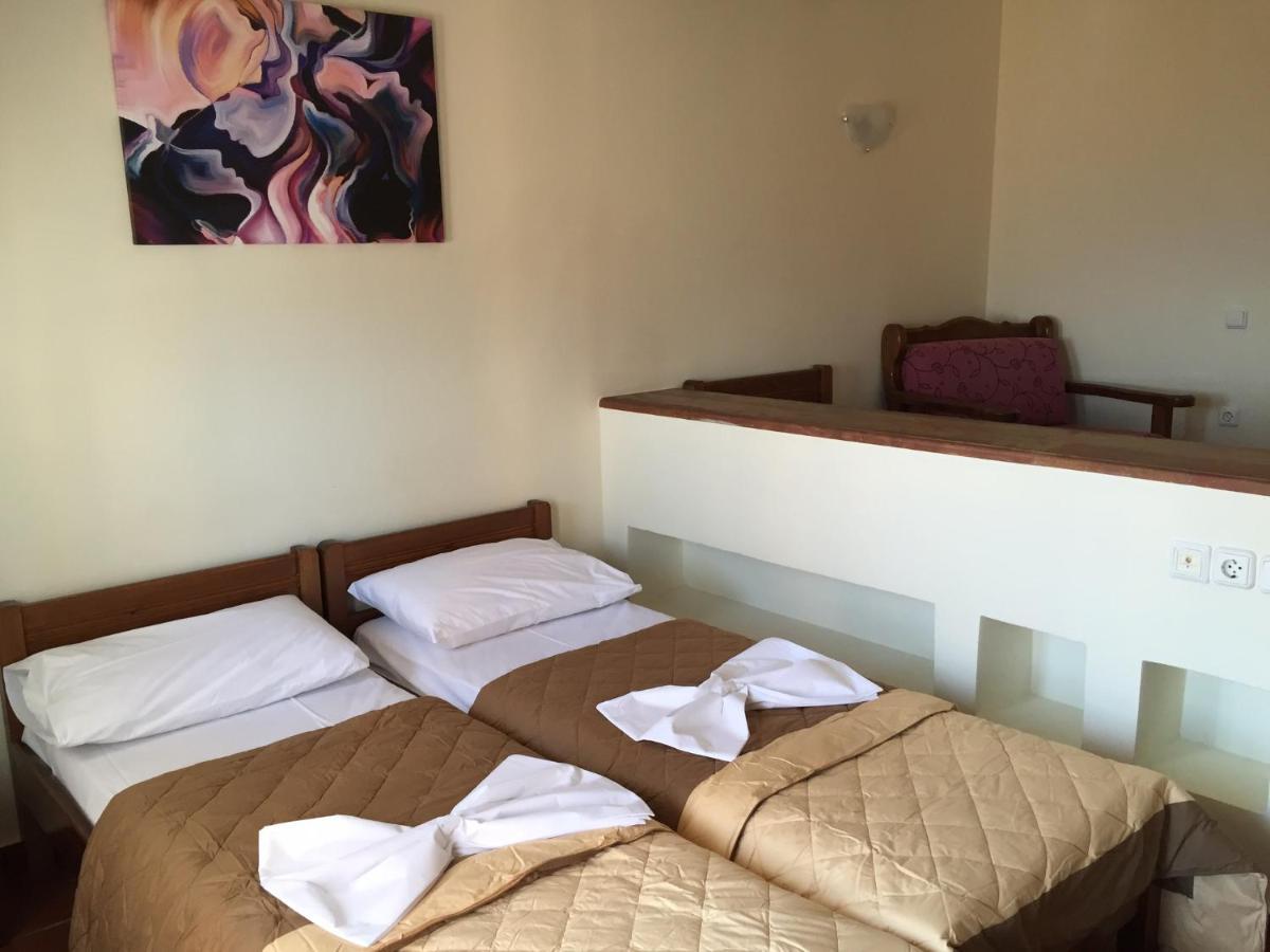 Toulipa Rooms Agia Ermioni Esterno foto