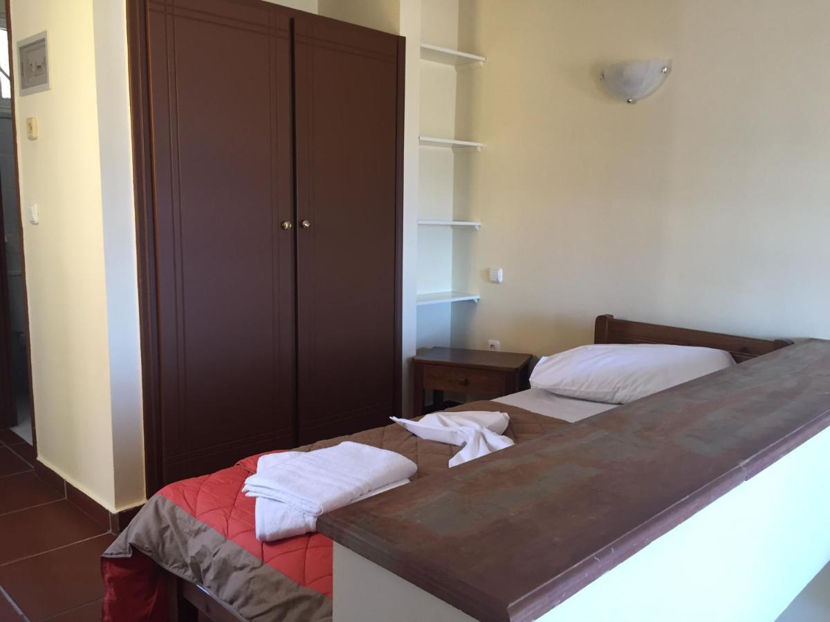 Toulipa Rooms Agia Ermioni Esterno foto