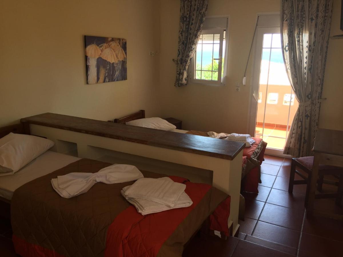 Toulipa Rooms Agia Ermioni Esterno foto