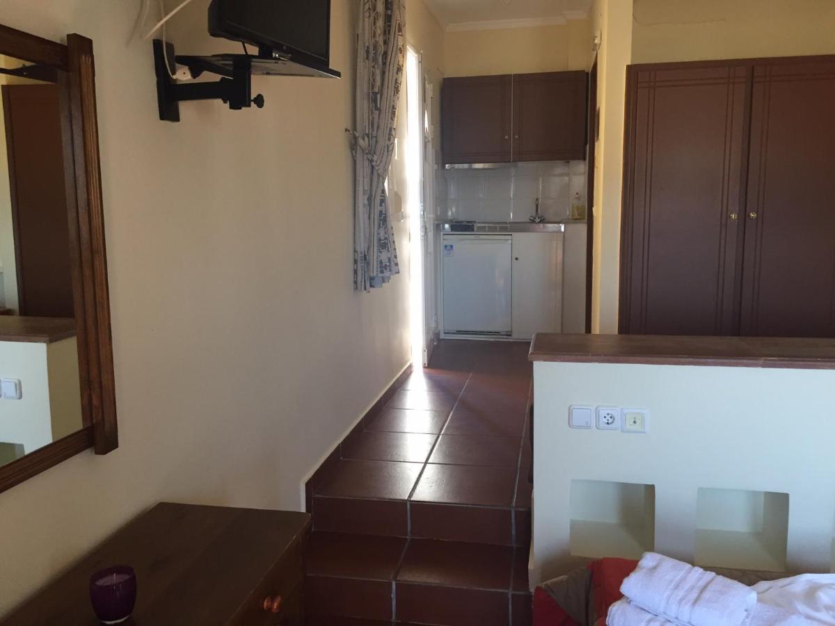 Toulipa Rooms Agia Ermioni Esterno foto